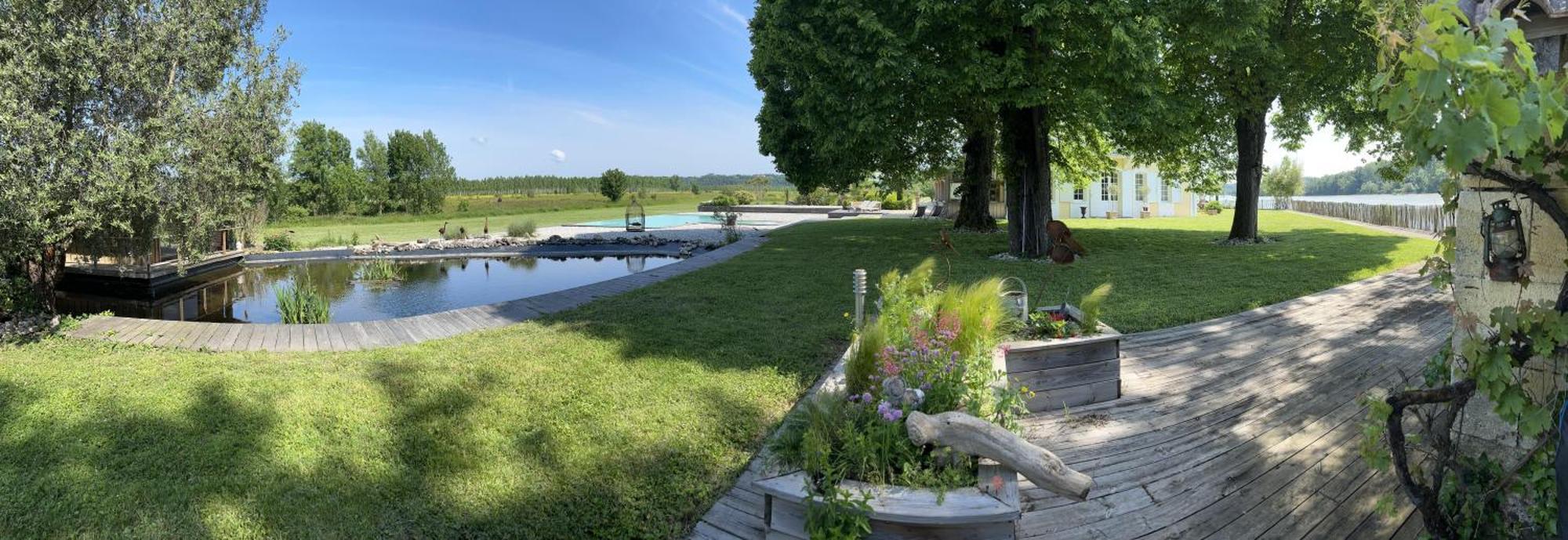 Grand Gite Avec Piscine Maison Port Valade Tabanac Exterior photo
